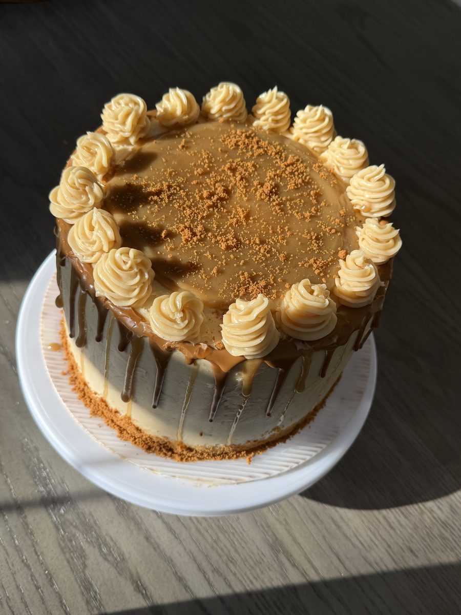 Biscoff layer cake